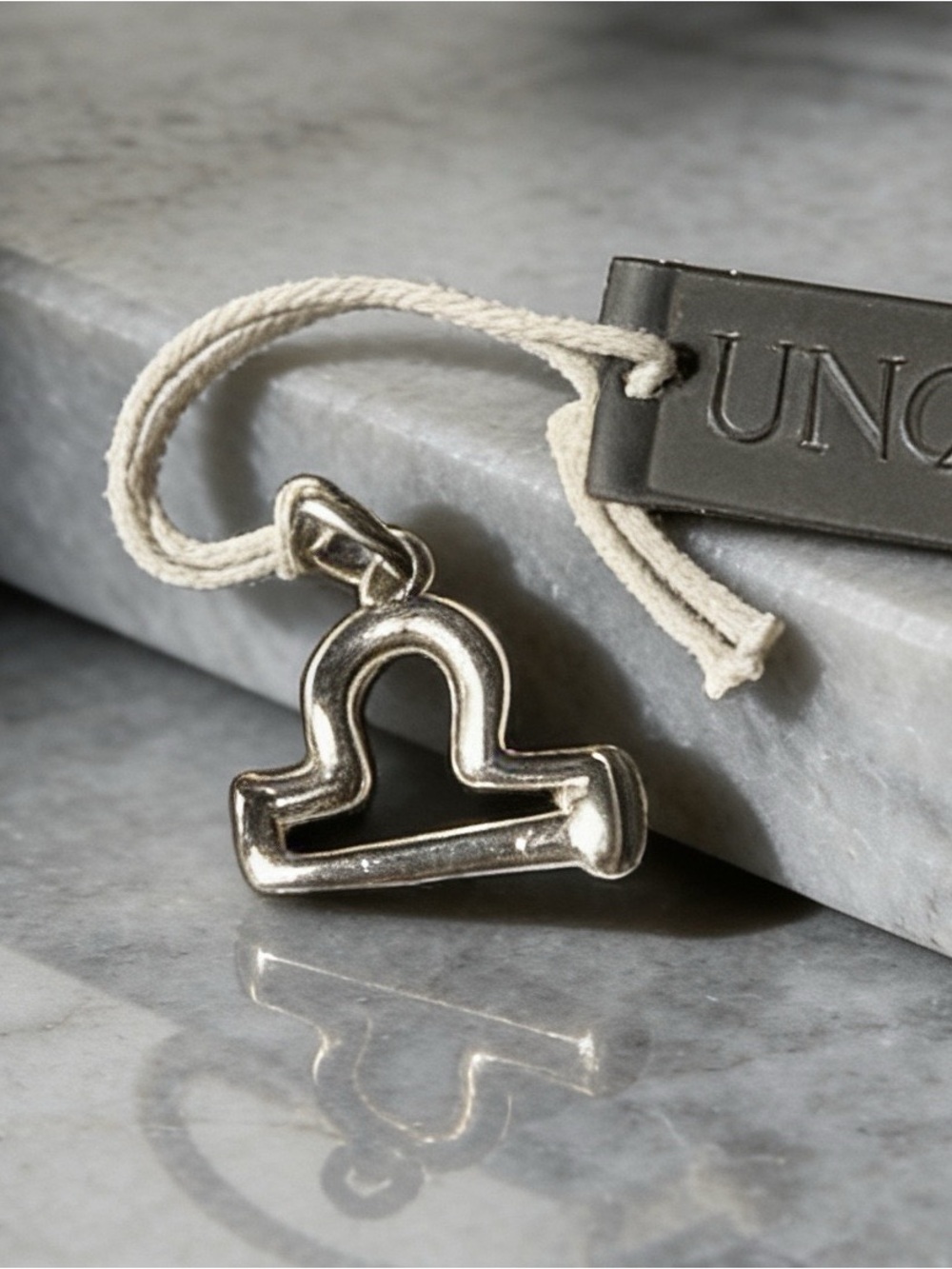 Libra Zodiac Gold-tone Charm by UNO de 50